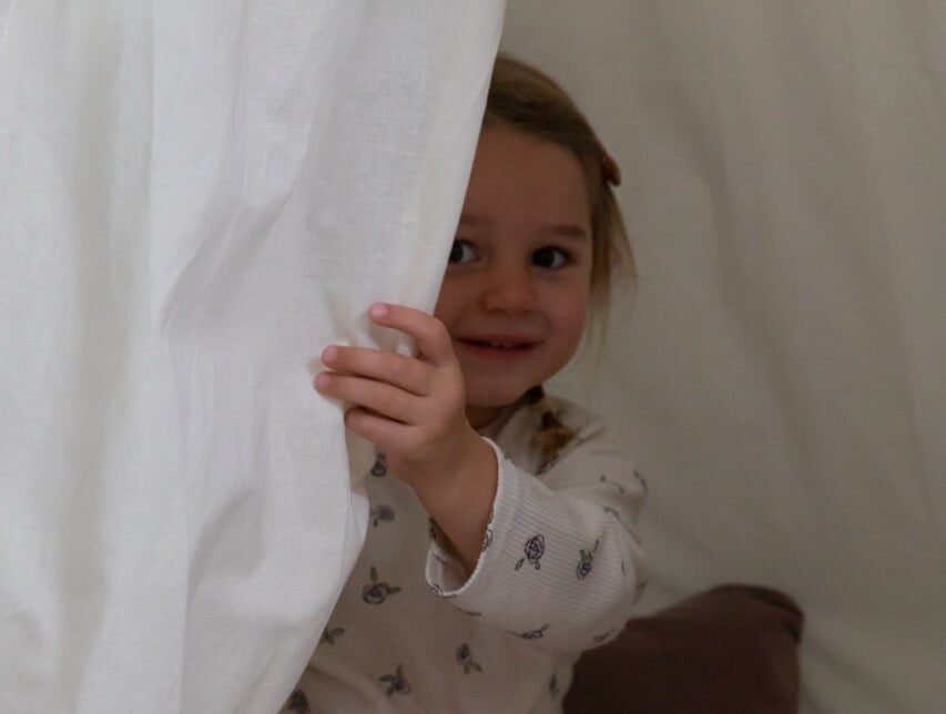 Still struggling with the bedtime routine after the switch to daylight saving time? Our tips to get your little ones back on track!